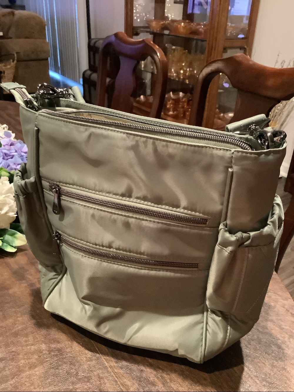 Lug Quilted Crossbody Tote Bag olive green never used - Picture 2 of 3